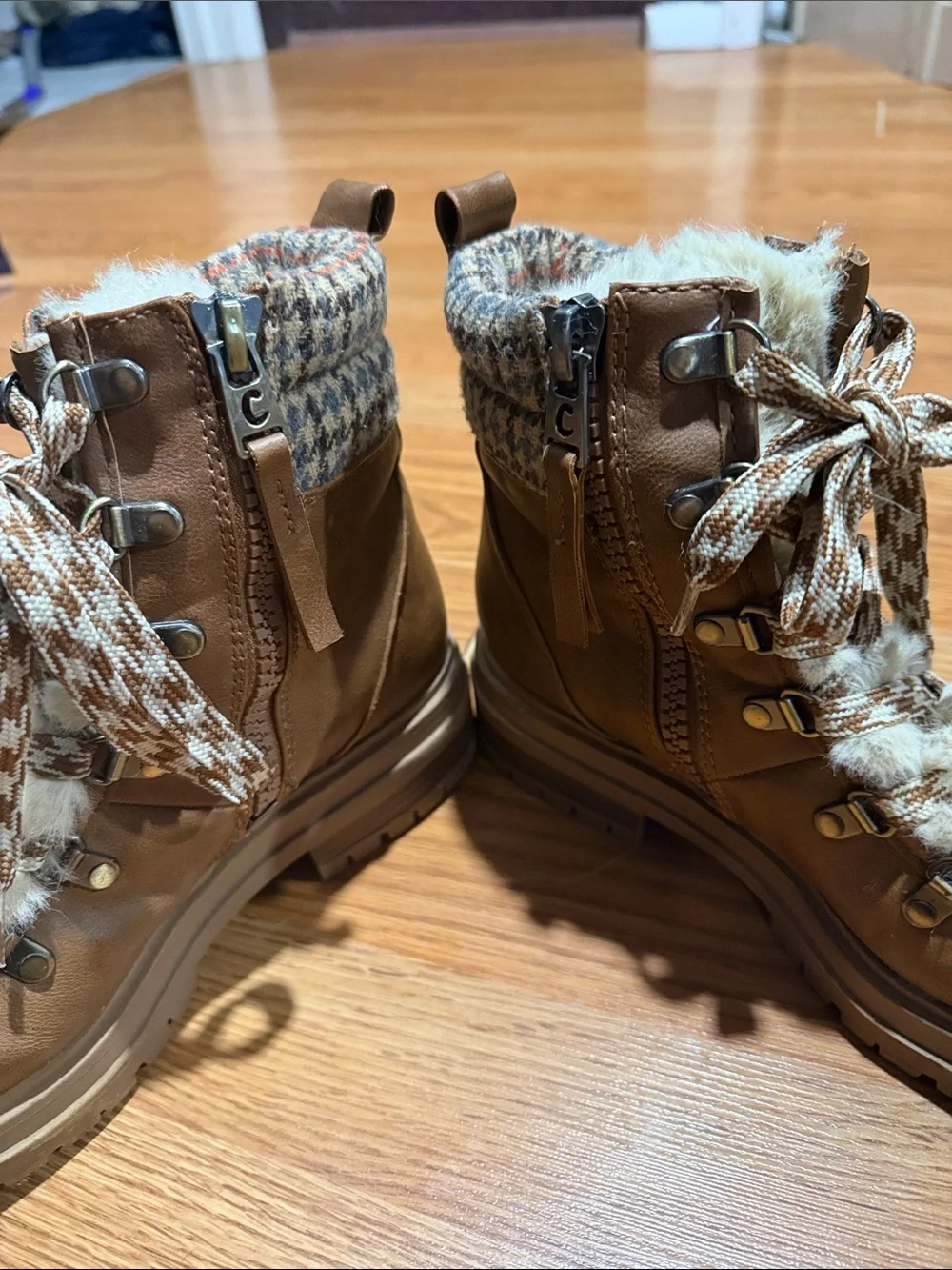 Women’s Brown Faux-Fur Lace-Up Winter Boots